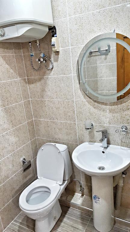 Guest House On Europe Square Batoumi Extérieur photo